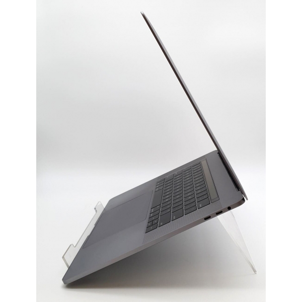 Notebook Apple Macbook Pro i9 16GB DDR4 512 SSD Tela 15.4 Retina A1990 Radeon 4Gb | USADO